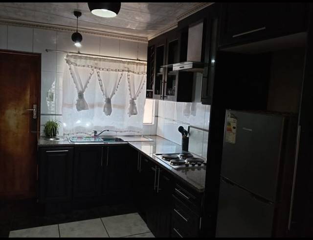 3 BEDROOM HOUSE FOR SALE IN CLOVERDENE